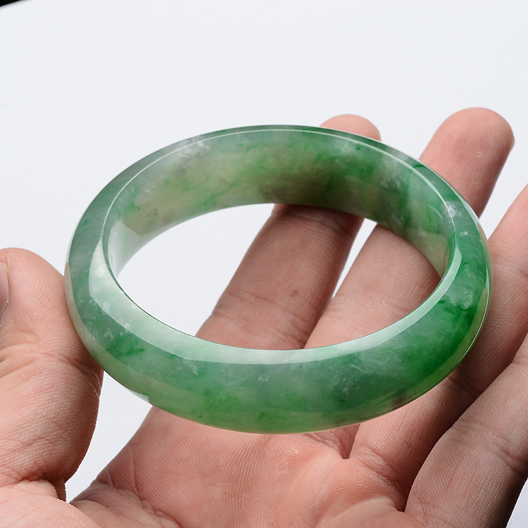 (超值推荐)冰种飘翠手镯(60.2mm)