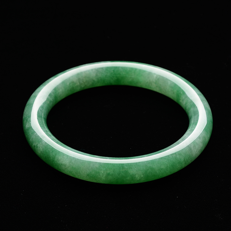 (超值推荐)糯冰种翠色圆条手镯(58.6mm)