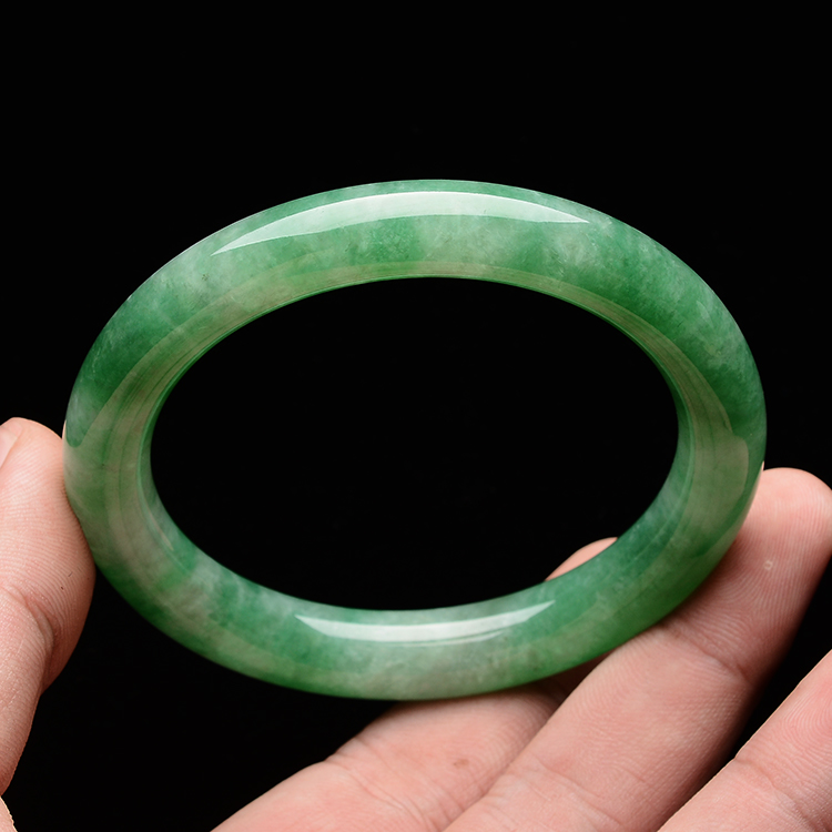 (超值推荐)糯冰种翠色圆条手镯(58.6mm)