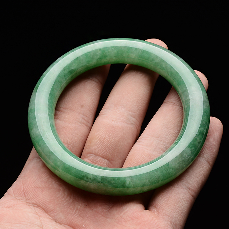 (超值推荐)糯冰种翠色圆条手镯(58.3mm)