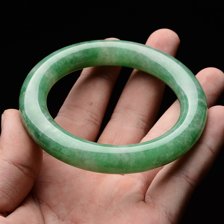 (超值推荐)糯冰种翠色圆条手镯(58.3mm)