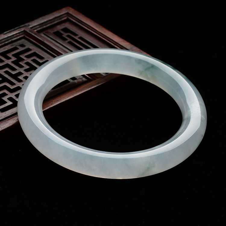 (超值推荐)冰种飘花圆条手镯(56.6mm)