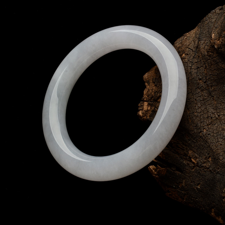 （超值推荐）糯冰种淡紫罗兰圆条手镯（58.7mm）