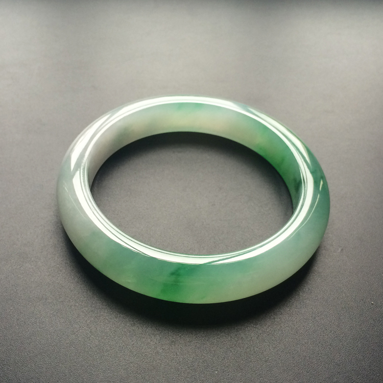 糯冰种晴水飘翠手镯(58mm)
