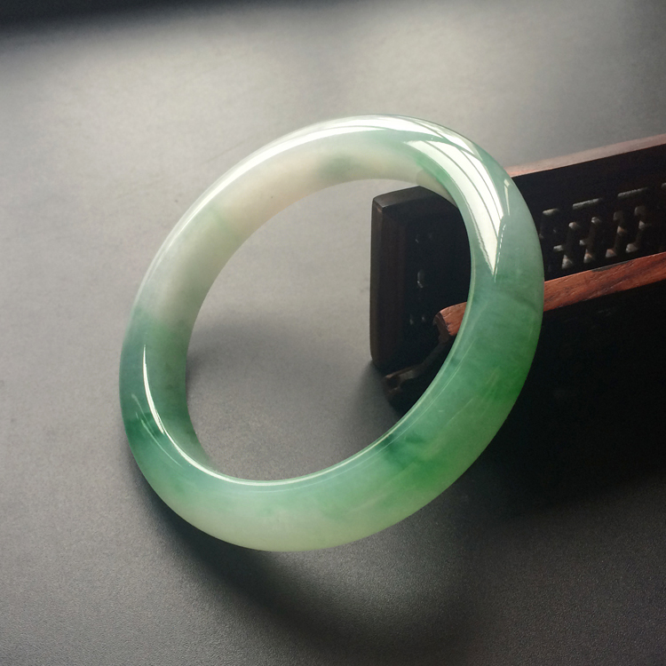 糯冰种晴水飘翠手镯(58mm)