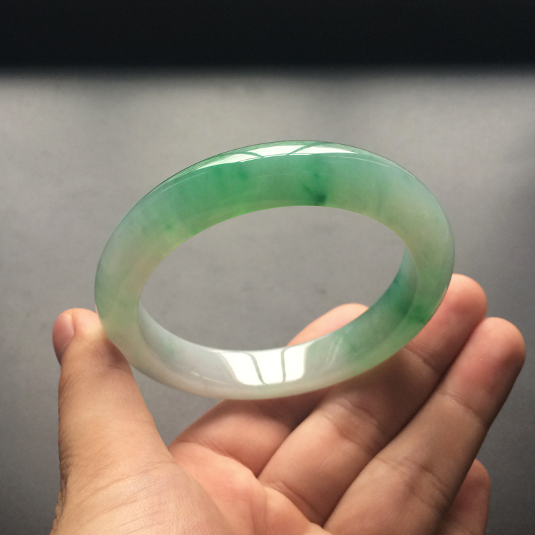 糯冰种晴水飘翠手镯(58mm)