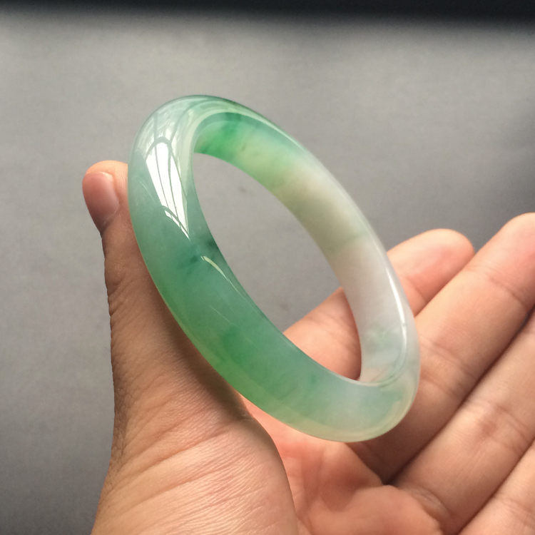 糯冰种晴水飘翠手镯(58mm)