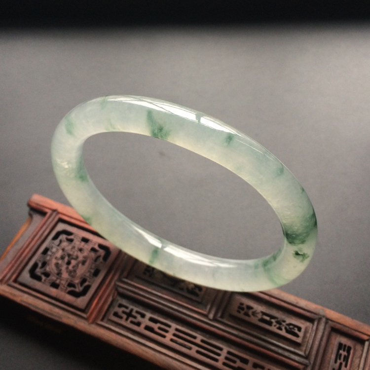冰种飘花圆条贵妃镯(58.5mm-51mm)