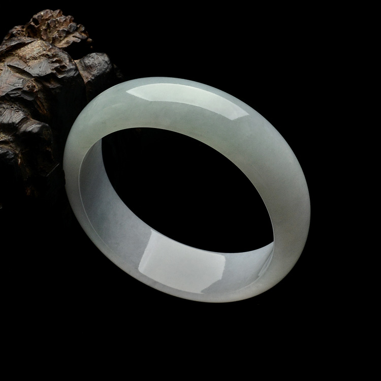 （超值推荐）糯冰种晴水贵妃镯（52mm-48mm）