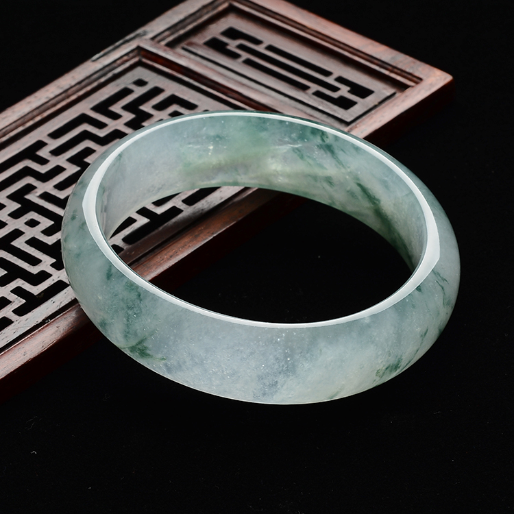 (超值推荐)冰种飘花贵妃镯(56.5mm-49mm)