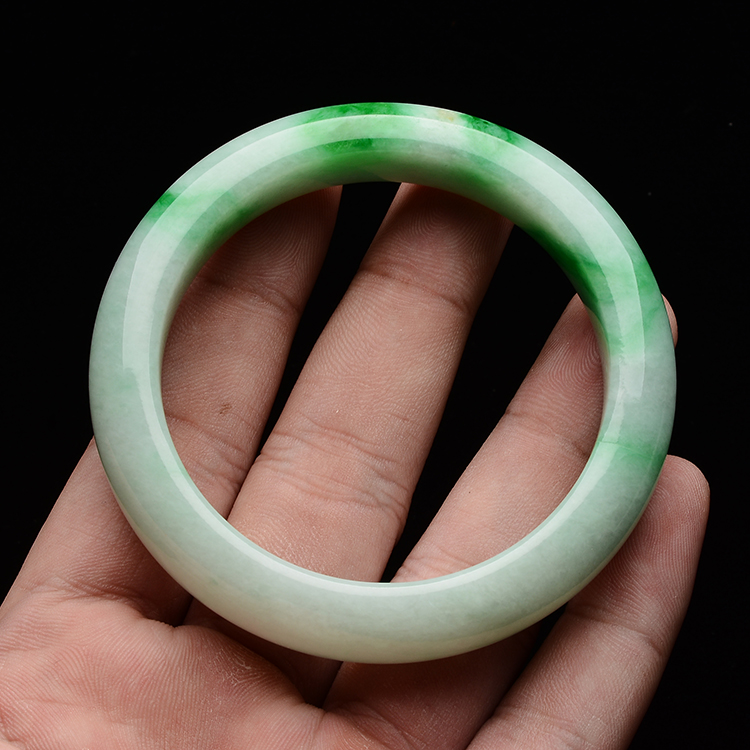 (超值推荐)糯冰种飘翠手镯(56.2mm)