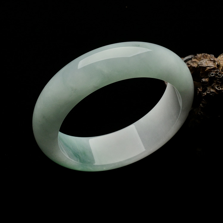 糯冰种飘翠手镯（53.6mm）
