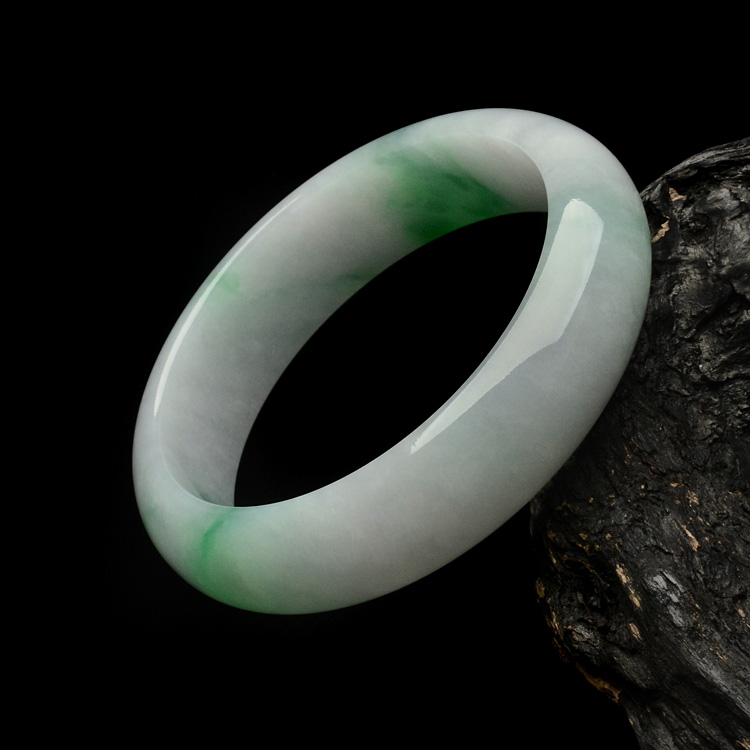 糯冰种飘翠手镯（56.5mm）