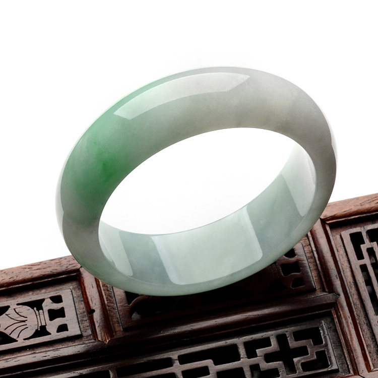 糯冰种飘翠手镯（56.3mm）