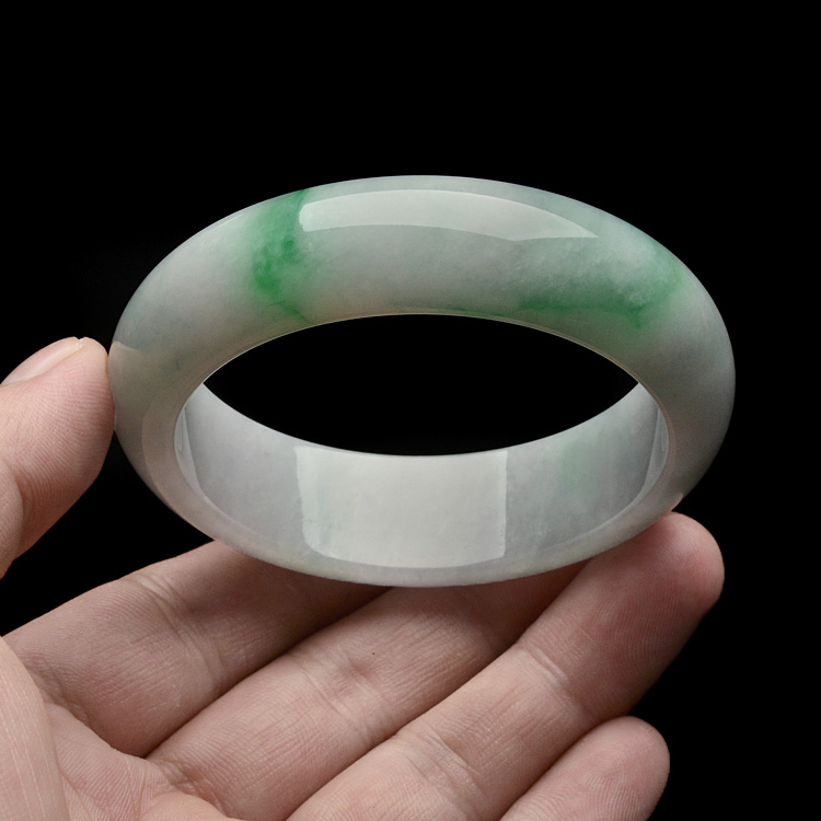糯冰种飘翠手镯（55.5mm）