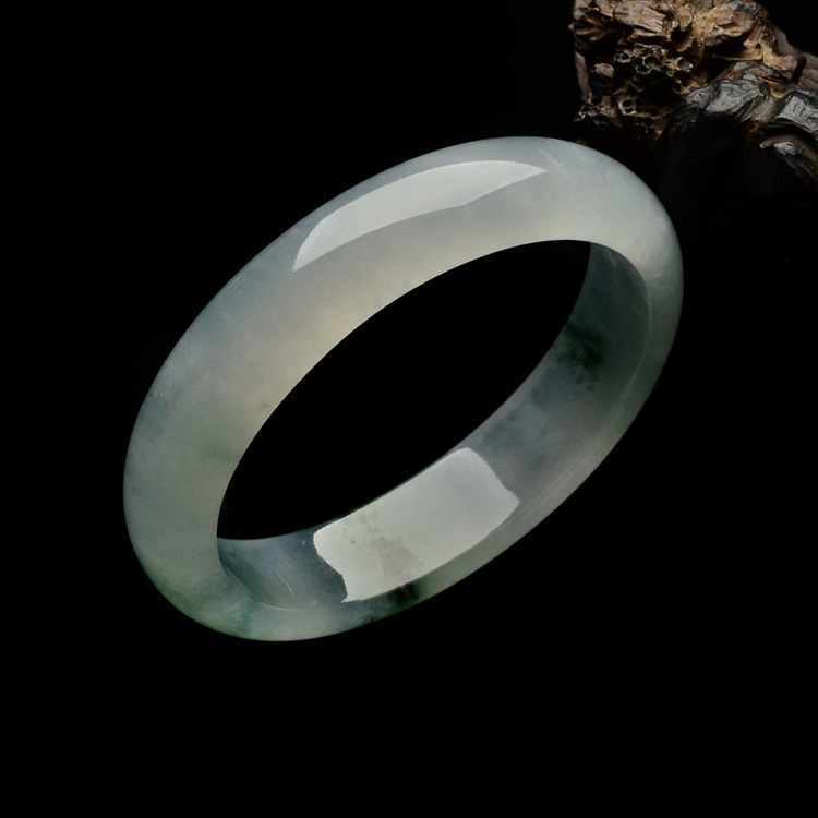 （超值推荐）冰种飘花贵妃镯（58.2mm-50.7mm ）