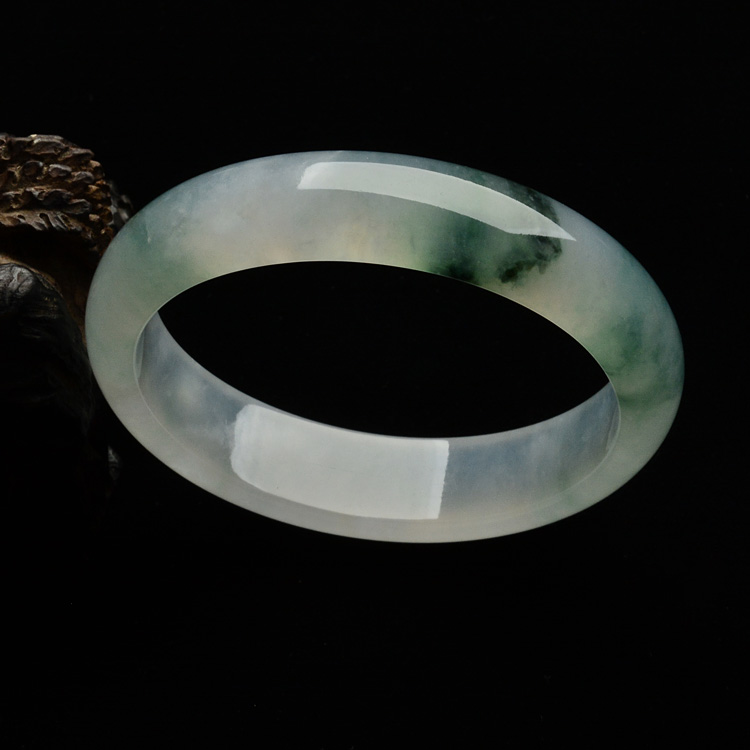 （超值推荐）冰种飘花贵妃镯（58.2mm-50.7mm ）