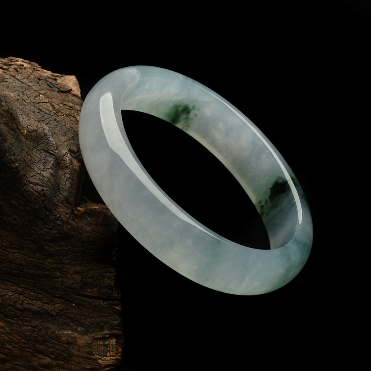 （超值推荐）冰种飘花贵妃镯（58.2mm-50.7mm ）