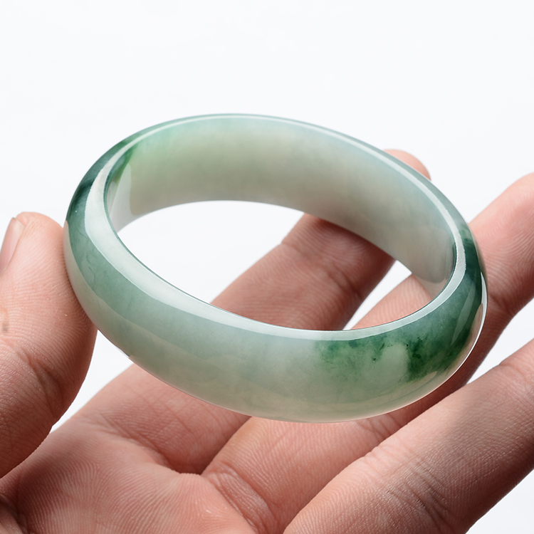 糯冰种晴水飘花贵妃镯(50mm-48.3mm)