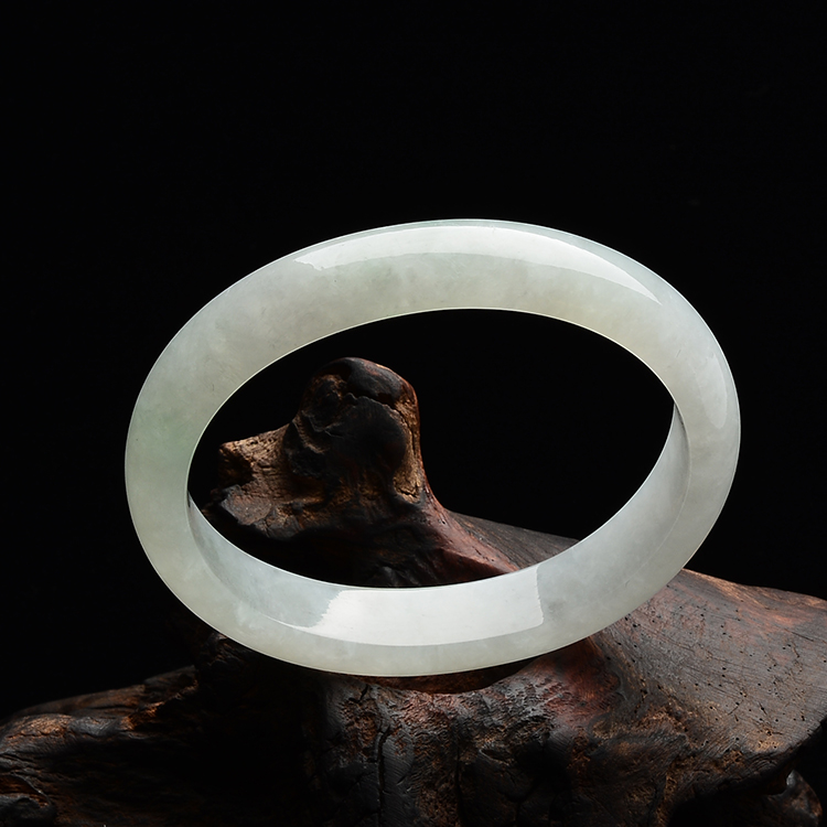 糯冰种晴水贵妃镯(57mm-49mm)