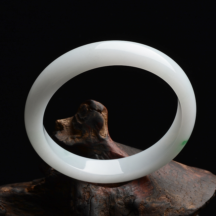 (超值推荐)糯冰种白底青手镯(60.2mm)