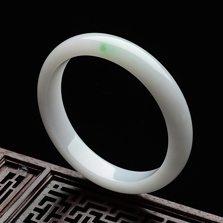 (超值推荐)糯冰种白底青手镯(60.2mm)