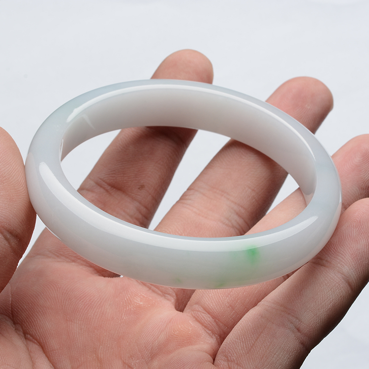 (超值推荐)糯冰种白底青手镯(60.2mm)