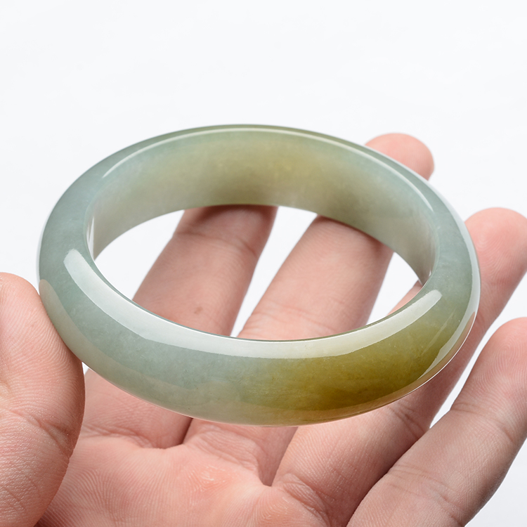 (超值推荐)糯冰种黄翡带晴水手镯(60.1mm)
