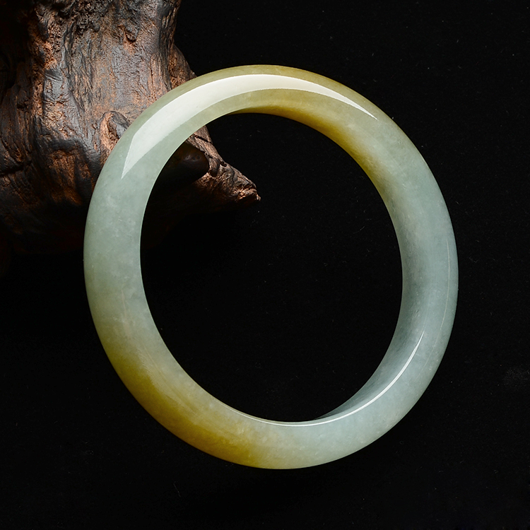 (超值推荐)糯冰种黄翡带晴水手镯(55.7mm)