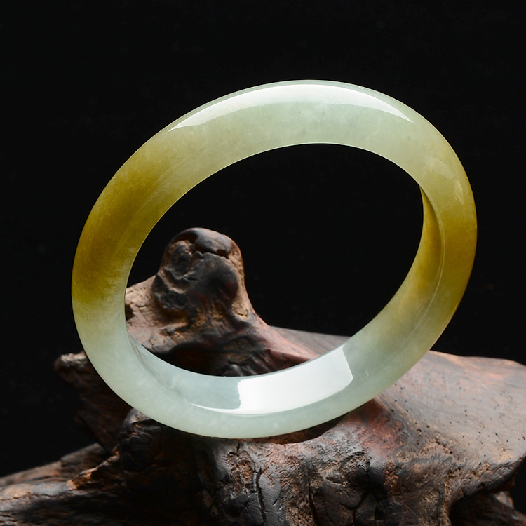 (超值推荐)糯冰种黄翡带晴水手镯(55.7mm)