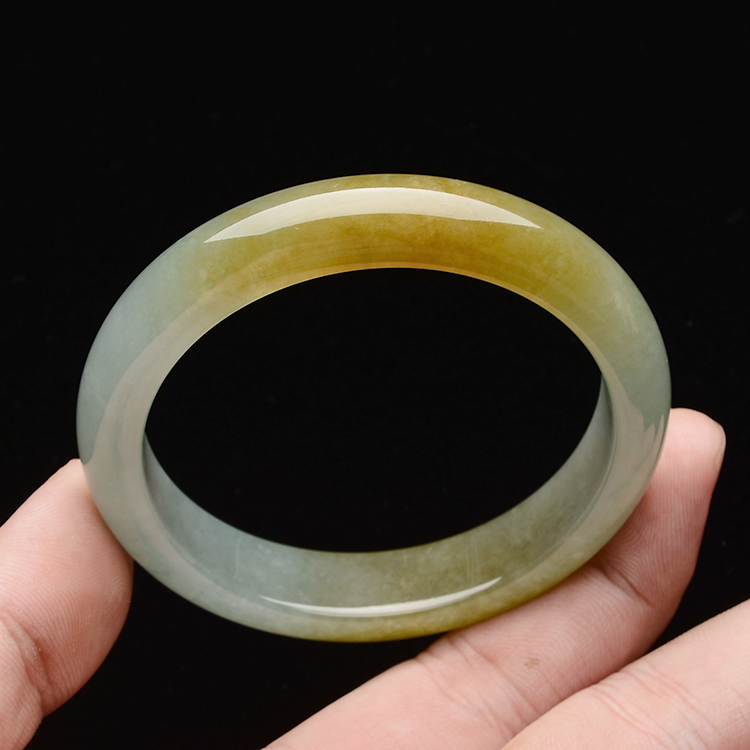 (超值推荐)糯冰种黄翡带晴水手镯(55.7mm)