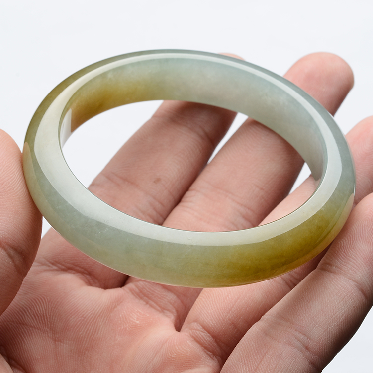 (超值推荐)糯冰种黄翡带晴水手镯(55.7mm)