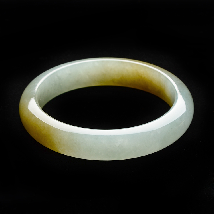(超值推荐)糯冰种黄翡带晴水手镯(55.7mm)