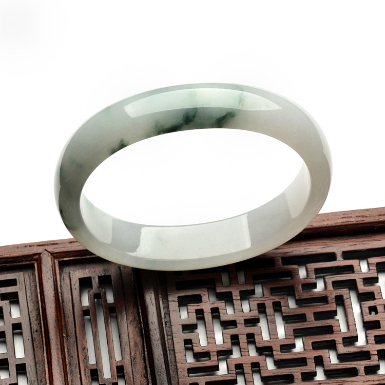 （超值推荐）糯冰种飘花贵妃镯（54.5mm-46.5mm）