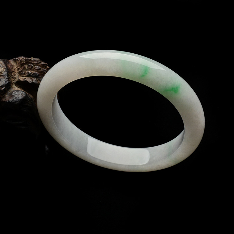 （超值推荐）糯冰种略飘翠手镯（60mm）