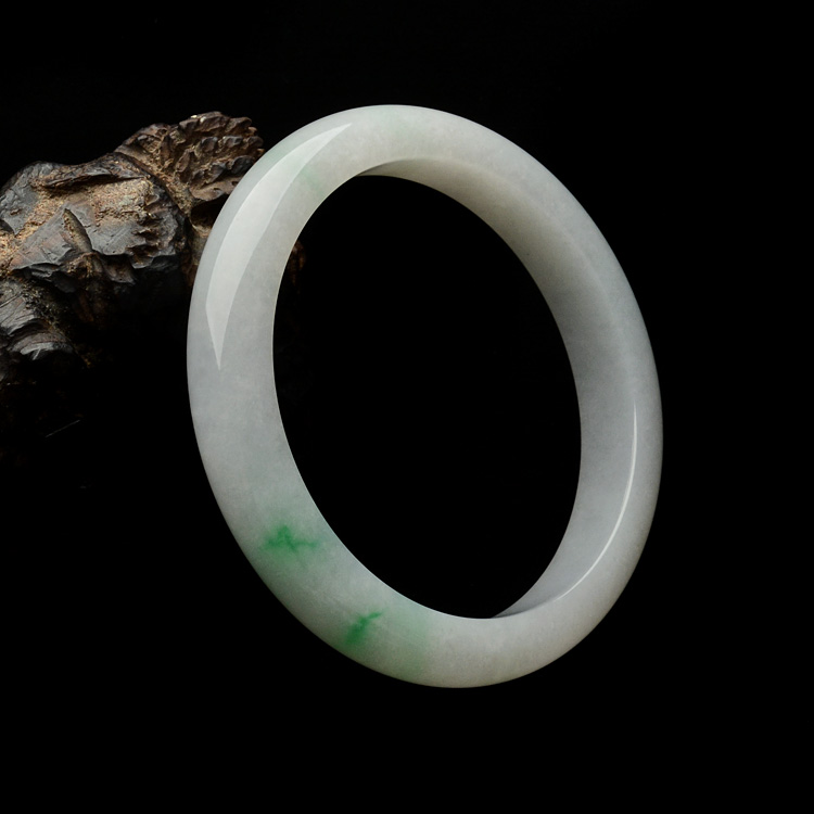 （超值推荐）糯冰种略飘翠手镯（60mm）