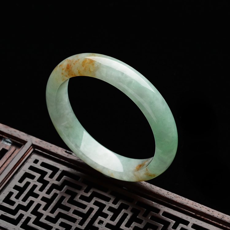 糯冰种豆绿带黄翡(52.2mm)