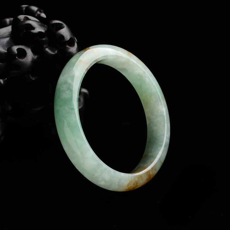 糯冰种豆绿带黄翡(52.2mm)
