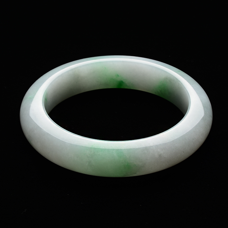 糯冰种略飘翠手镯(58.7mm)