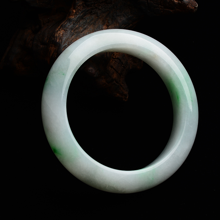 糯冰种略飘翠手镯(58.7mm)