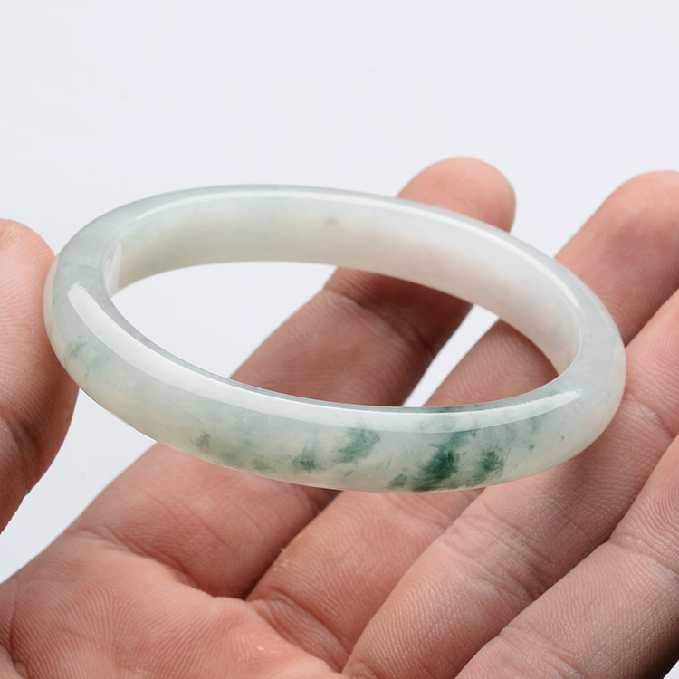糯冰种飘花贵妃镯(54.8mm-47.9mm)