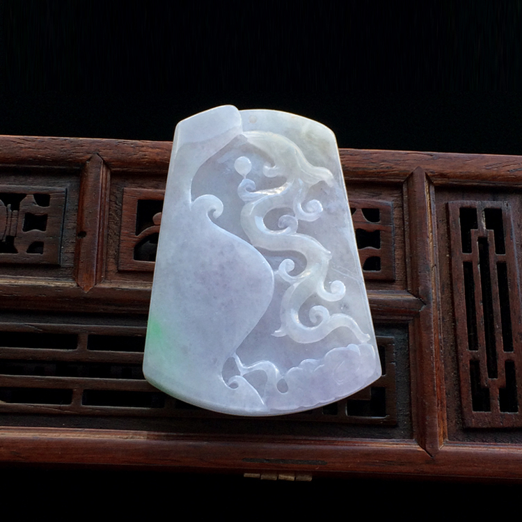 糯冰种淡春带彩仿古龙凤牌挂件（一对）
