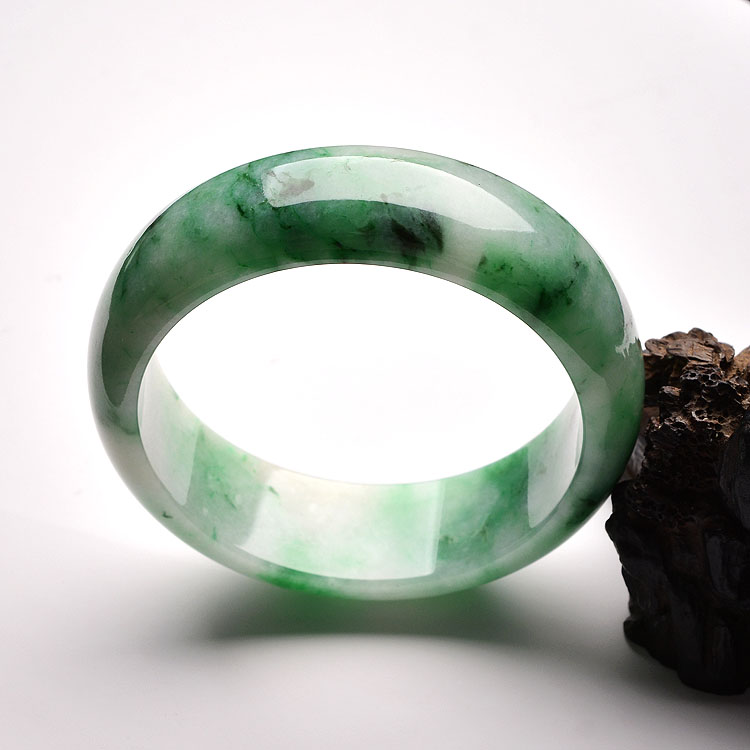 （超值推荐）糯冰种飘翠手镯（61mm）