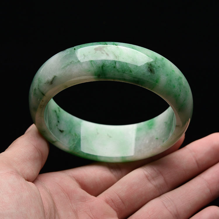 （超值推荐）糯冰种飘翠手镯（61mm）