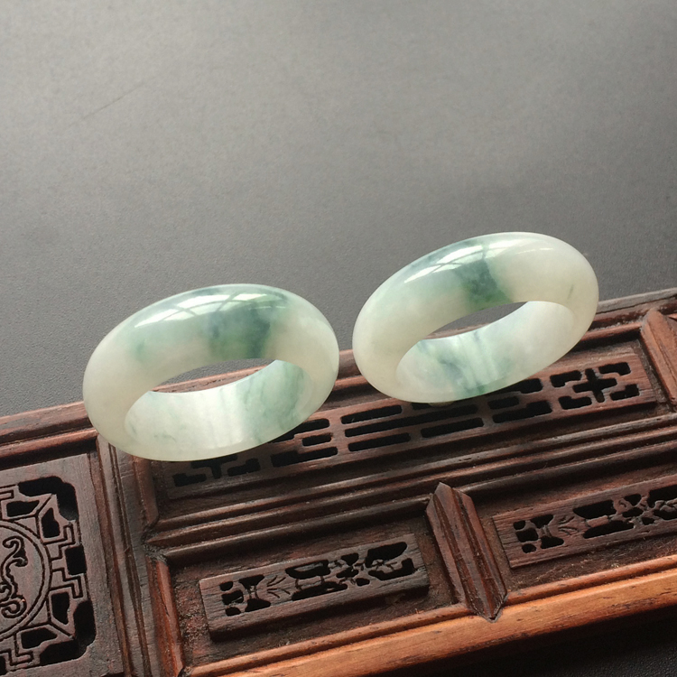 糯冰种飘花指环(一对)