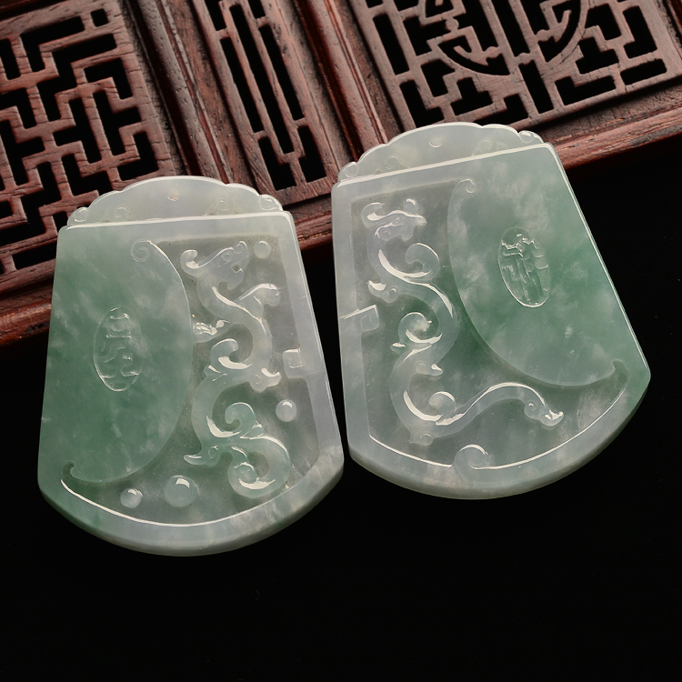 糯冰种晴水仿古龙凤牌挂件（一对）