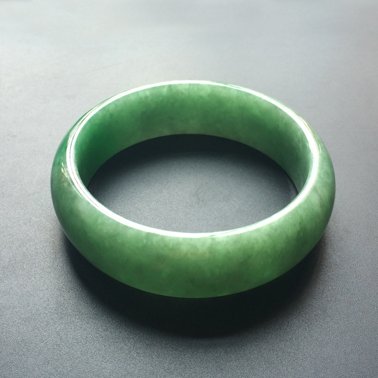 糯冰种晴水略飘翠手镯(58.6mm）