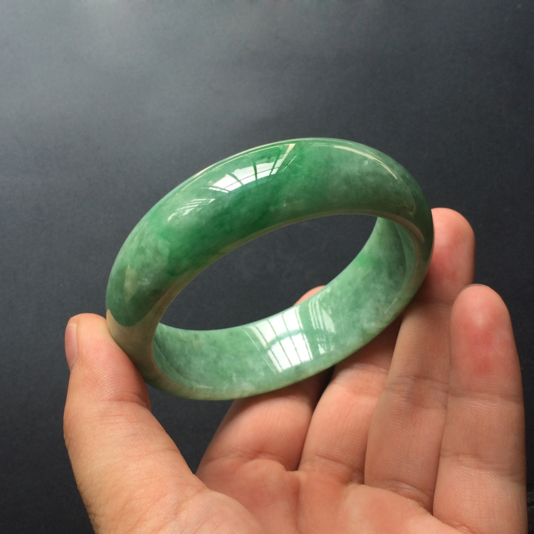 糯冰种晴水略飘翠手镯(58.6mm）