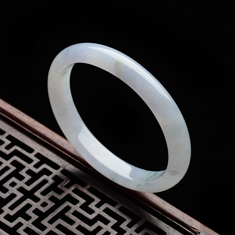 糯冰种淡紫罗兰飘花贵妃镯(52.8mm-45.5mm）