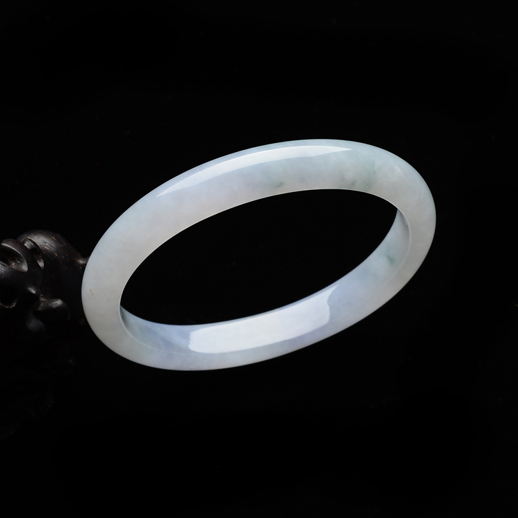 糯冰种淡紫罗兰飘花贵妃镯(52.8mm-45.5mm）